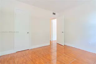 482 NW 165th St Rd, Miami, FL 33169 - Photo 12