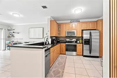 13225 NW 7th Dr, Plantation, FL 33325 - Photo 8