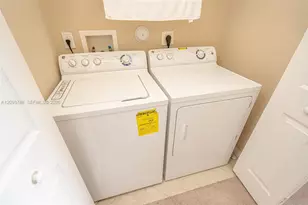 8815 NW 116th Ct, Doral, FL 33178 - Photo 26