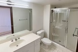 21205 Yacht Club Dr, Aventura, FL 33180 - Photo 18