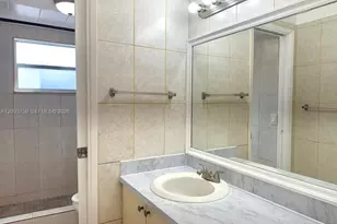 305 W 68th St, Hialeah, FL 33014 - Photo 12