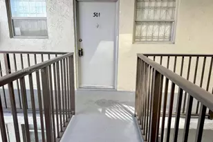 305 W 68th St, Hialeah, FL 33014 - Photo 4