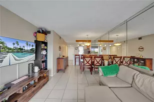 2226 N Cypress Bend Dr, Pompano Beach, FL 33069 - Photo 16