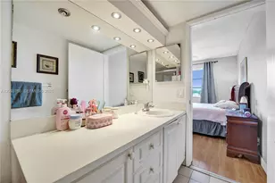 2226 N Cypress Bend Dr, Pompano Beach, FL 33069 - Photo 24