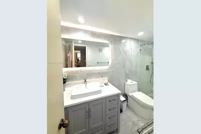 9735 NW 52nd St #420, Doral, FL 33178 - Photo 36