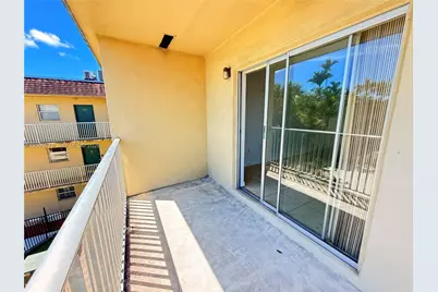 7505 SW 82nd St #305, Miami, FL 33143 - Photo 14