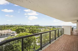 2575 S Bayshore Dr, Coconut Grove, FL 33133 - Photo 30