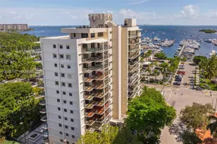 2575 S Bayshore Dr, Coconut Grove, FL 33133 - Photo 32
