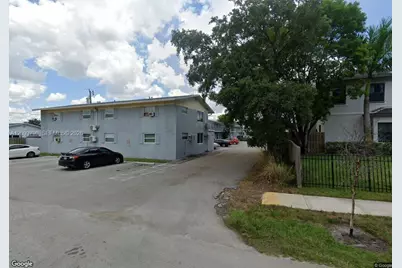 1935 SW 5th Pl #5, Fort Lauderdale, FL 33312 - Photo 2