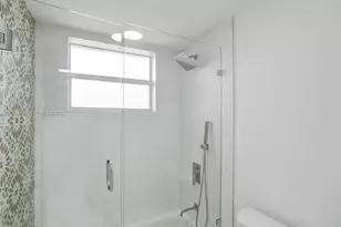 4191 NW 41st St, Lauderdale Lakes, FL 33319 - Photo 14