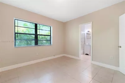 214 Salamanca Ave #3, Coral Gables, FL 33134 - Photo 8