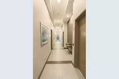 117 SW 10th Street #1702, Miami, FL 33130 - Photo 8