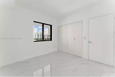 700 NE 24th St #1005, Miami, FL 33137 - Photo 14