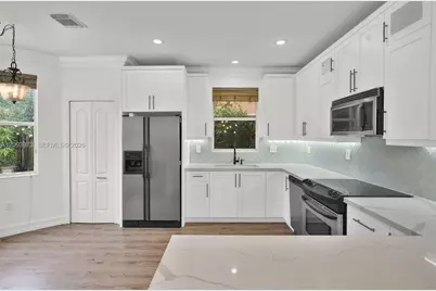 6051 SW 164th Ct, Miami, FL 33193 - Photo 12