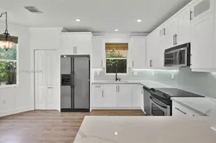 6051 SW 164th Ct, Miami, FL 33193 - Photo 12