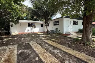 1551 NE 117th St, Miami, FL 33161 - Photo 2
