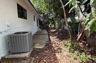1551 NE 117th St, Miami, FL 33161 - Photo 28