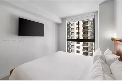 11 NE 6th St #2310, Miami, FL 33132 - Photo 16
