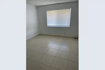 724 NE 4th St #8, Hallandale Beach, FL 33009 - Photo 6
