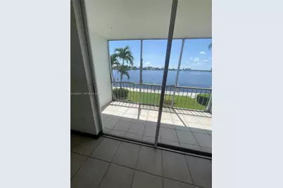 3010 Marcos Dr #R205, Aventura, FL 33160 - Photo 4