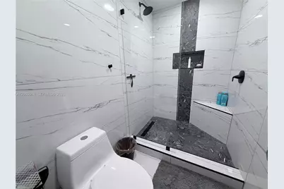 7486 W 18th Ave, Hialeah, FL 33014 - Photo 12