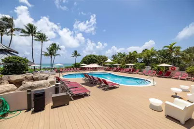 5225 Collins Ave #1114, Miami Beach, FL 33140 - Photo 28