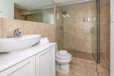 5225 Collins Ave #1114, Miami Beach, FL 33140 - Photo 20