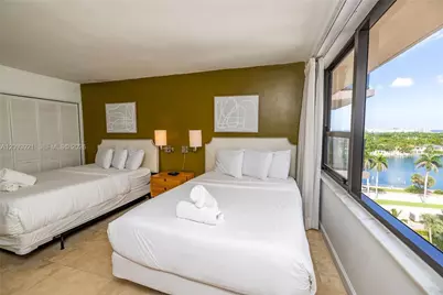 5225 Collins Ave #1114, Miami Beach, FL 33140 - Photo 44