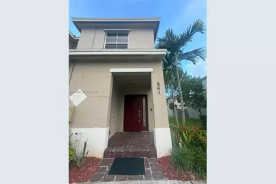 541 NE 5th Ter, Florida City, FL 33034 - Photo 2