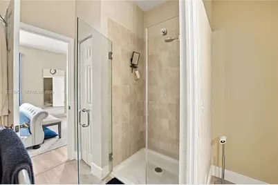1025 NE 207th Ter, Miami, FL 33179 - Photo 22