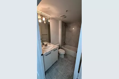 244 Biscayne Blvd #1608, Miami, FL 33132 - Photo 18