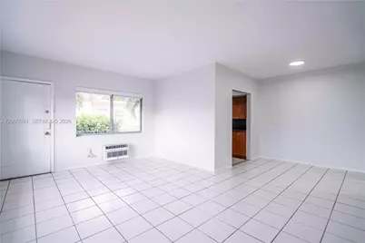 7315 Harding Ave #10, Miami Beach, FL 33141 - Photo 4