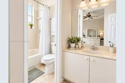 4205 NE 22nd Dr, Homestead, FL 33033 - Photo 4