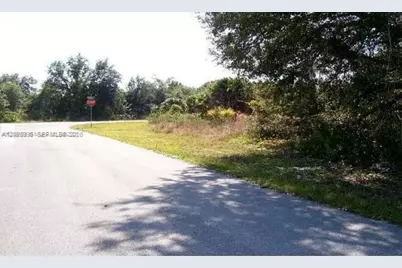 65 Clement St, Port Charlotte, FL 33954 - Photo 4