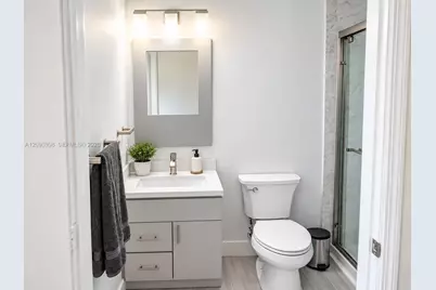 60 SW 13th St #2409, Miami, FL 33130 - Photo 6