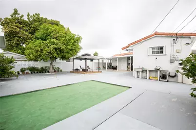 188 E 59th St, Hialeah, FL 33013 - Photo 40