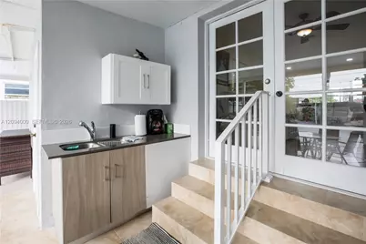 188 E 59th St, Hialeah, FL 33013 - Photo 20