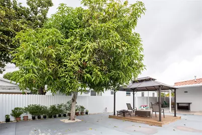 188 E 59th St, Hialeah, FL 33013 - Photo 36
