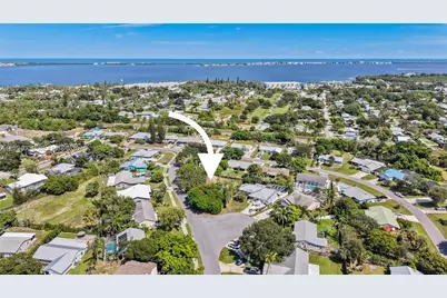 2044 NE 24th St, Jensen Beach, FL 34957 - Photo 34