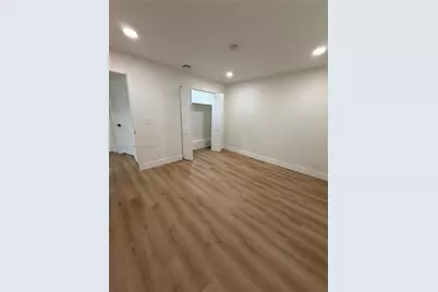 708 SW 7th Ave, Hallandale Beach, FL 33009 - Photo 4