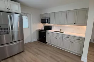 708 SW 7th Ave, Hallandale Beach, FL 33009 - Photo 2