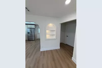 708 SW 7th Ave, Hallandale Beach, FL 33009 - Photo 18