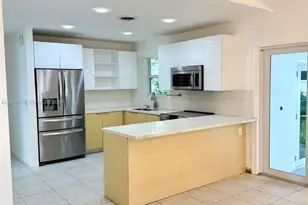 21140 NE 26th Ave, Miami, FL 33180 - Photo 2