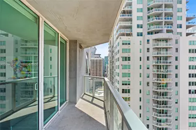 244 Biscayne Blvd #2410, Miami, FL 33132 - Photo 18