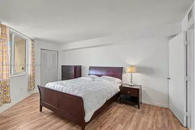 219 NW 12th Ave #807, Miami, FL 33128 - Photo 4