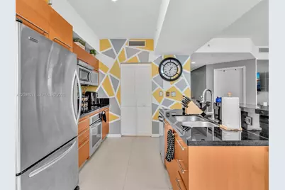 253 NE 2nd St #2208, Miami, FL 33132 - Photo 10