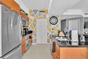 253 NE 2nd St, Miami, FL 33132 - Photo 10