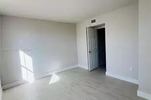 380 NW 85th Pl, Miami, FL 33126 - Photo 8