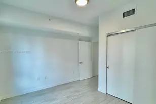 321 NE 26th St, Miami, FL 33137 - Photo 14