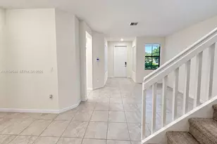 10306 W 33rd Ln, Hialeah, FL 33018 - Photo 10
